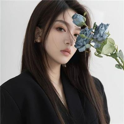 彩虹艳女
